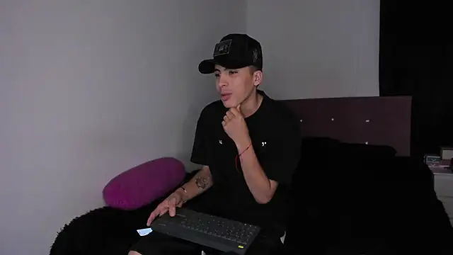 HeellBoy  online show from 04.06.26