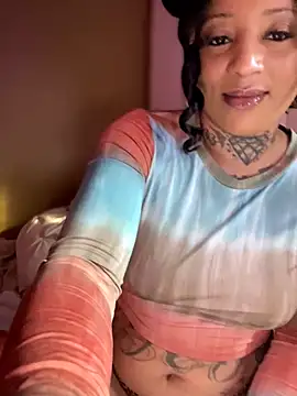 CrownedNyaries online show from 02.14.26