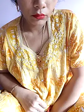 Snapshot of samitasharma chatting on 12.20.24 samitasharma online show from 12.20.24