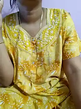 Snapshot of samitasharma chatting on 12.21.24 samitasharma online show from 12.21.24