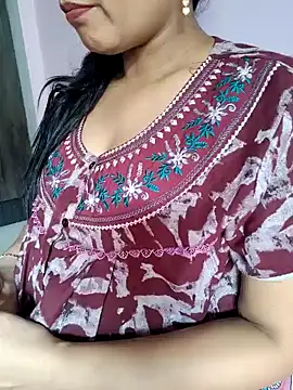 Snapshot of samitasharma chatting on 12.24.24 samitasharma online show from 12.24.24