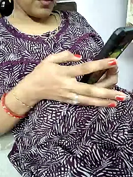 Snapshot of samitasharma chatting on 01.07.25 samitasharma online show from 01.07.25