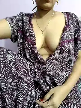 Snapshot of samitasharma chatting on 01.08.25 samitasharma online show from 01.08.25