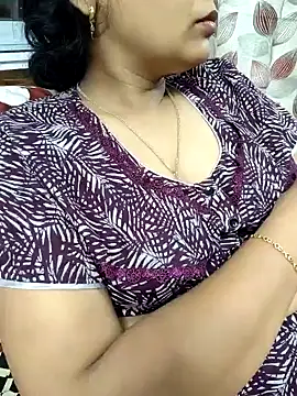 Snapshot of samitasharma chatting on 01.11.25 samitasharma online show from 01.11.25