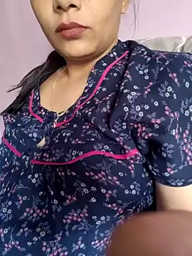 Snapshot of samitasharma chatting on 01.21.25 samitasharma online show from 01.21.25