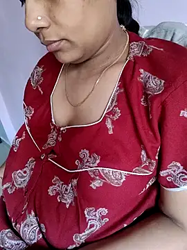 Snapshot of samitasharma chatting on 02.01.25 samitasharma online show from 02.01.25
