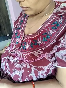 Snapshot of samitasharma chatting on 02.06.25 samitasharma online show from 02.06.25