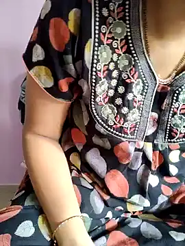 Snapshot of samitasharma chatting on 02.10.25 samitasharma online show from 02.10.25