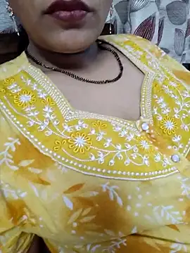 Snapshot of samitasharma chatting on 02.22.25 samitasharma online show from 02.22.25
