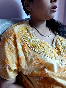 Snapshot of samitasharma chatting on 02.23.25 samitasharma online show from 02.23.25
