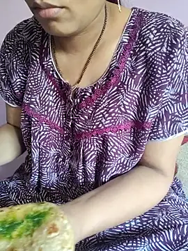 Snapshot of samitasharma chatting on 02.24.25 samitasharma online show from 02.24.25