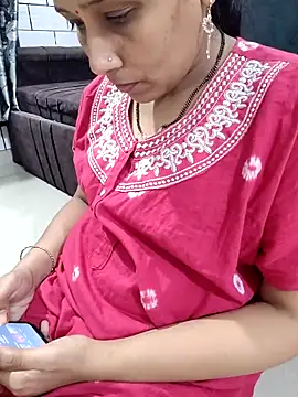 Snapshot of samitasharma chatting on 03.02.25 samitasharma online show from 03.02.25