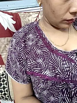 Snapshot of samitasharma chatting on 03.12.25 samitasharma online show from 03.12.25