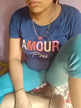 Snapshot of samitasharma chatting on 03.15.25 samitasharma online show from 03.15.25