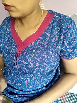Snapshot of samitasharma chatting on 03.15.25 samitasharma online show from 03.15.25