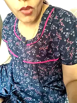 Snapshot of samitasharma chatting on 03.22.25 samitasharma online show from 03.22.25