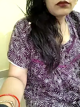 Snapshot of samitasharma chatting on 03.22.25 samitasharma online show from 03.22.25