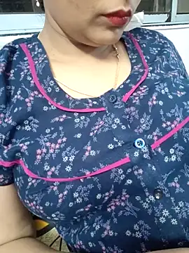 Snapshot of samitasharma chatting on 09.14.25 samitasharma online show from 09.14.25