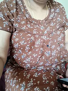 Snapshot of samitasharma chatting on 06.05.26 samitasharma online show from 06.05.26