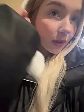 Baby Tiny online show from 02.04.25