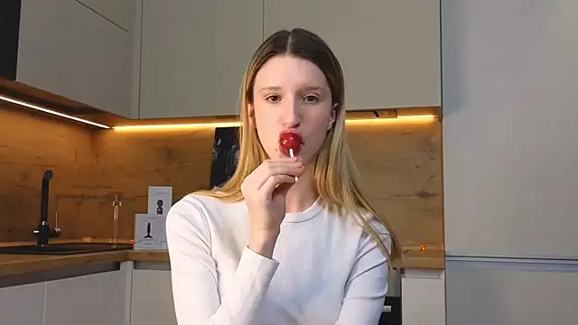 Fellissa online show from 12.13.24