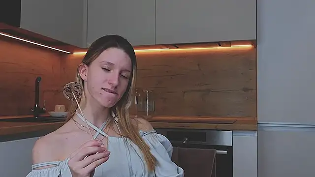 Fellissa online show from 12.15.24