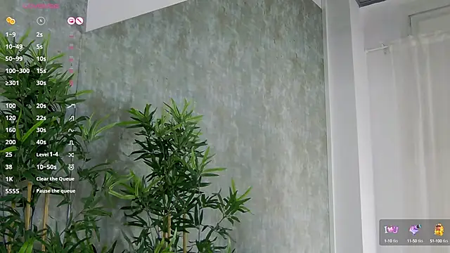 Snapshot of CelineMeyerr chatting on 01.31.25 CelineMeyerr online show from 01.31.25