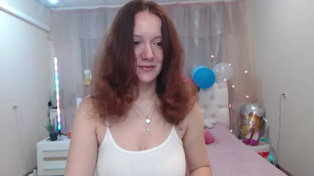 Snapshot of BarbaraStily chatting on 09.22.25 BarbaraStily online show from 09.22.25