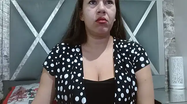 Catherine tabarezx online show from 12.15.24