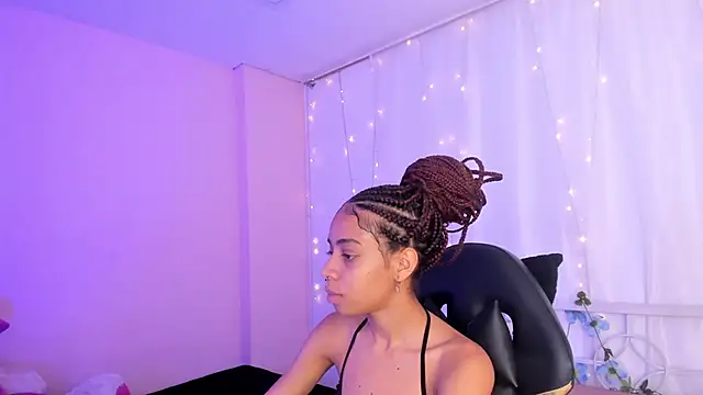 Abigail Wilson  online show from 01.06.25