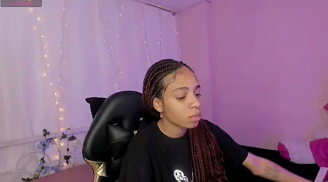 Abigail Wilson  online show from 01.25.25