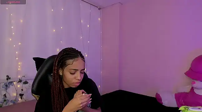 Abigail Wilson  online show from 01.25.25