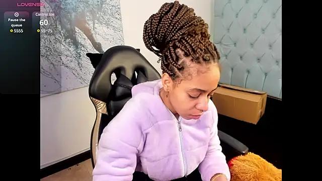 Abigail Wilson  online show from 03.04.25