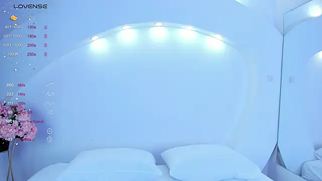 NanaOsaky online show from 01.30.25