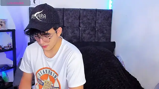 nolan twink1 online show from 04.18.26