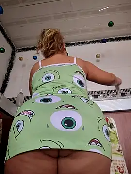 LaurenWelly  online show from 12.04.25