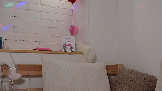 MonicaAsis online show from 12.19.24