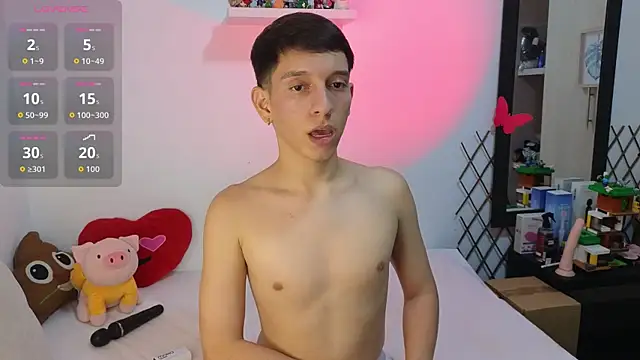 Snapshot of milky__boy_ chatting on 09.21.25 milky boy online show from 09.21.25