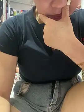 Cesywet online show from 09.21.25