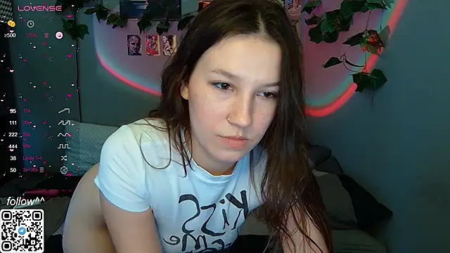 Cutie Vicky online show from 12.11.24