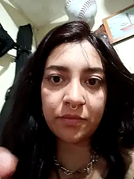 CORALINE GREYM online show from 10.05.25