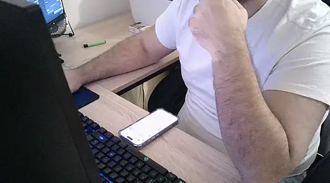 Snapshot of zebymasry chatting on 12.05.24 zebymasry online show from 12.05.24