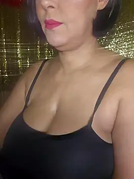 Snapshot of Foxlady2271 chatting on 12.27.24 Foxlady2271 online show from 12.27.24