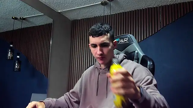 JacksonOlsenn online show from 01.18.25