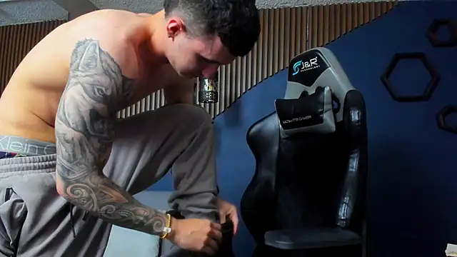 JacksonOlsenn online show from 01.20.25