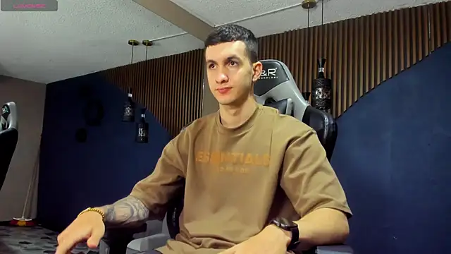 JacksonOlsenn online show from 01.23.25