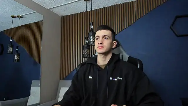 JacksonOlsenn online show from 02.06.25