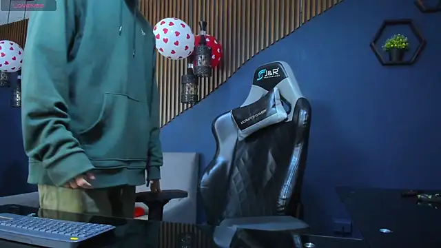 JacksonOlsenn online show from 02.18.25