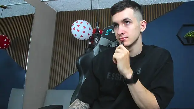 JacksonOlsenn online show from 02.21.25