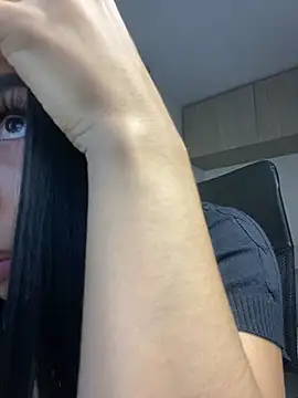 maddy bronw  online show from 12.26.24